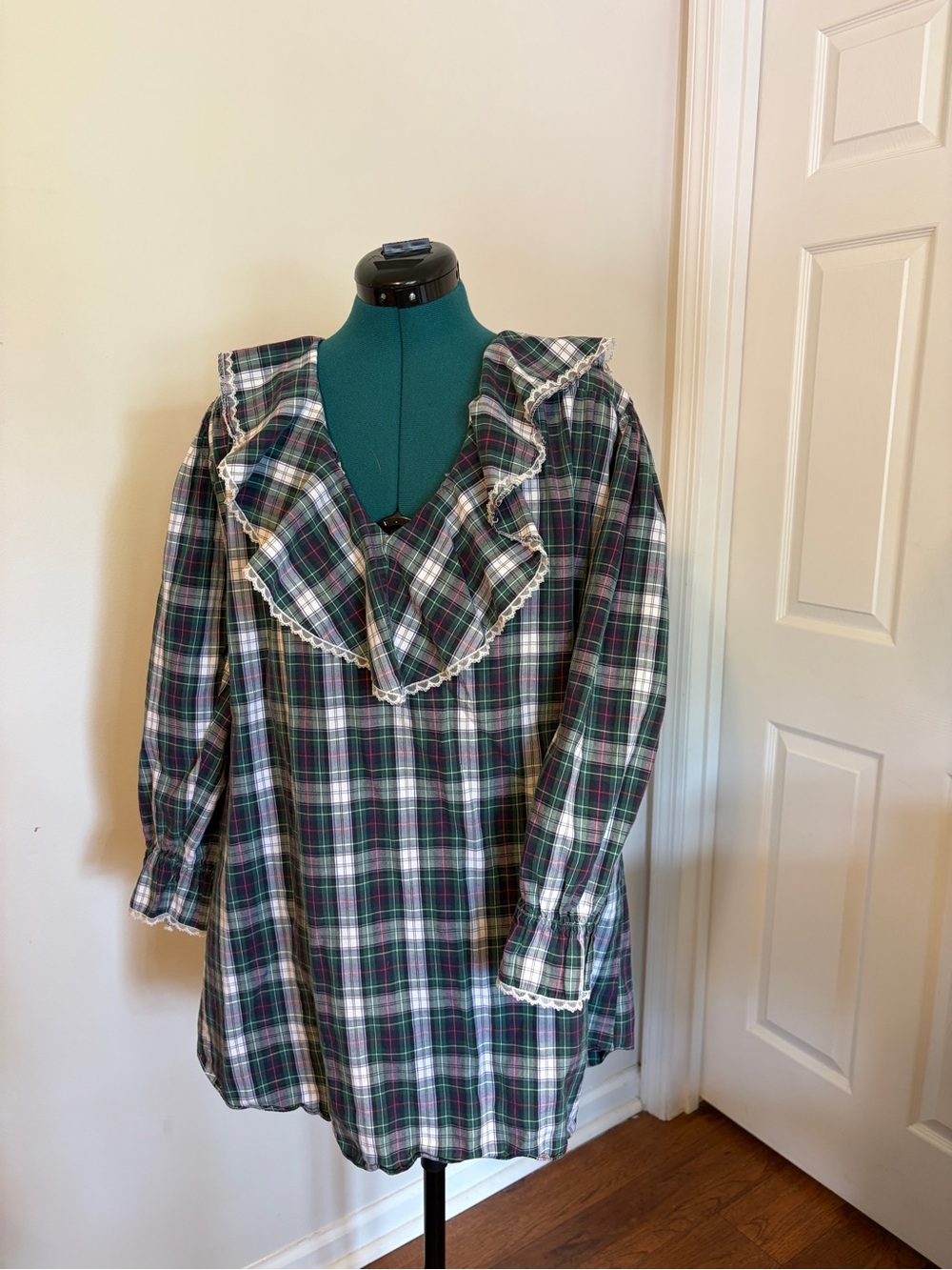 Vintage Victoria’s Secret Plaid Ruffle Collar Nightgown/Slip